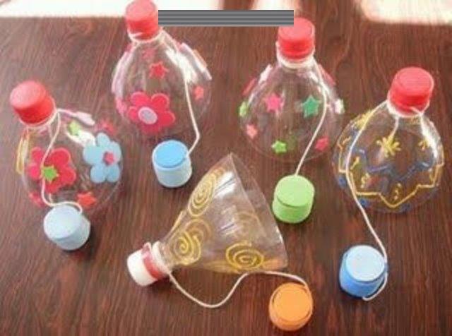 Juguetes hechos con plástico reciclado.